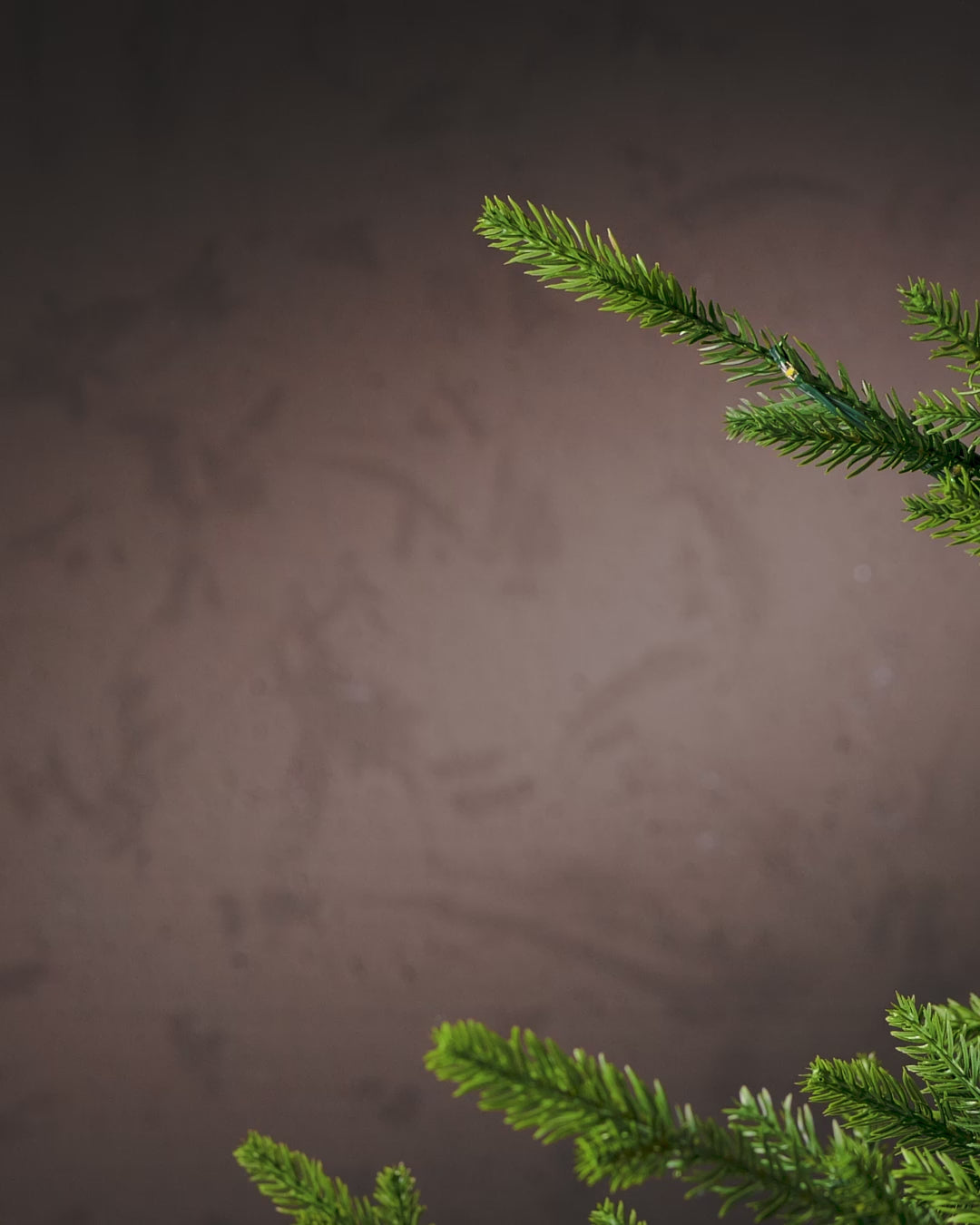 Load video: Set of 20 Glass Baubles, White