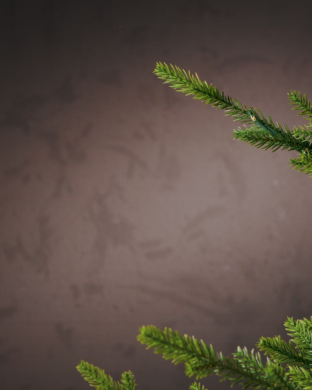 Load video: Set of 20 Glass Baubles, Burgundy