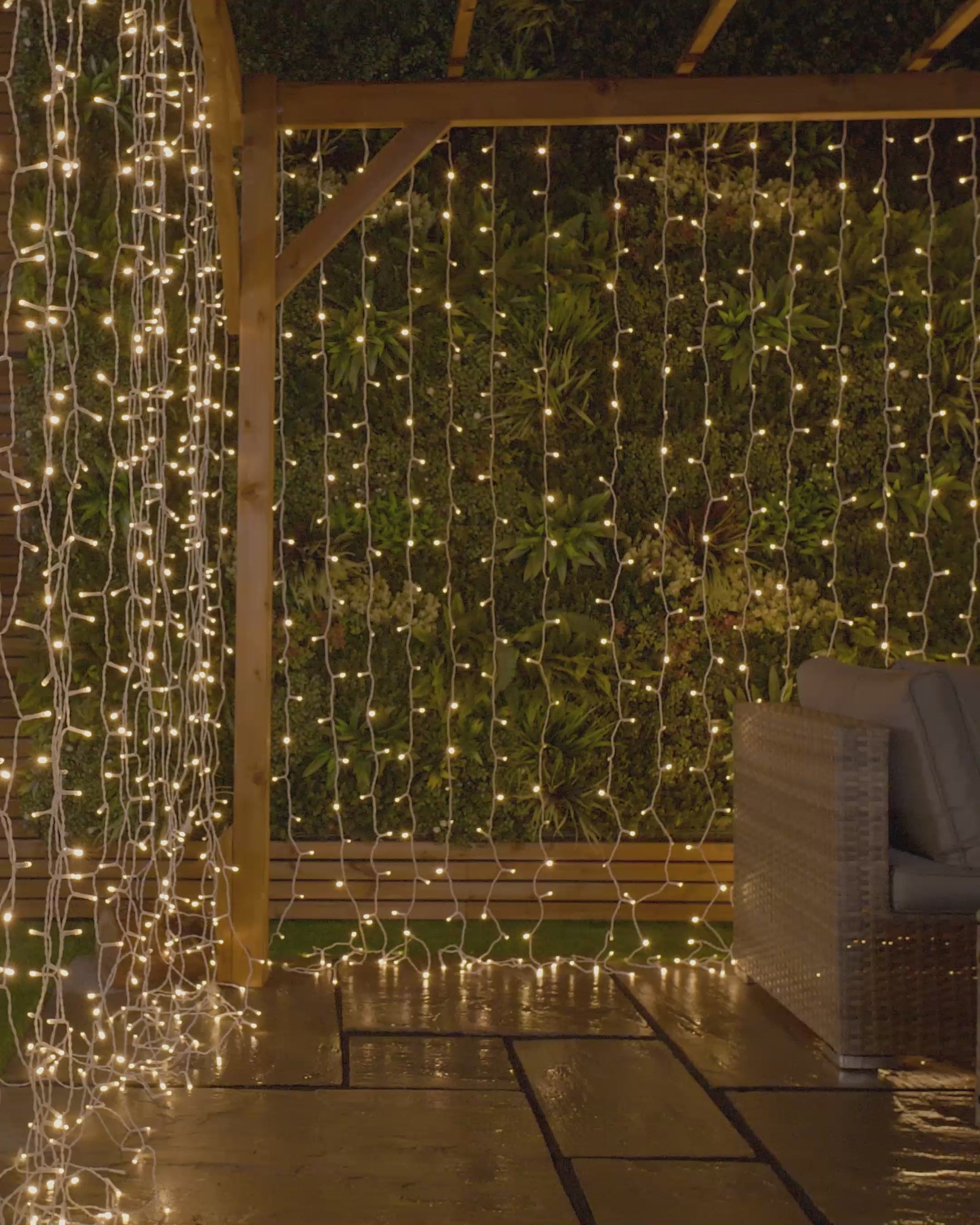 Load video: LINK Up Connectable Curtain Lights, 2 m x 2.5 m, Warm White