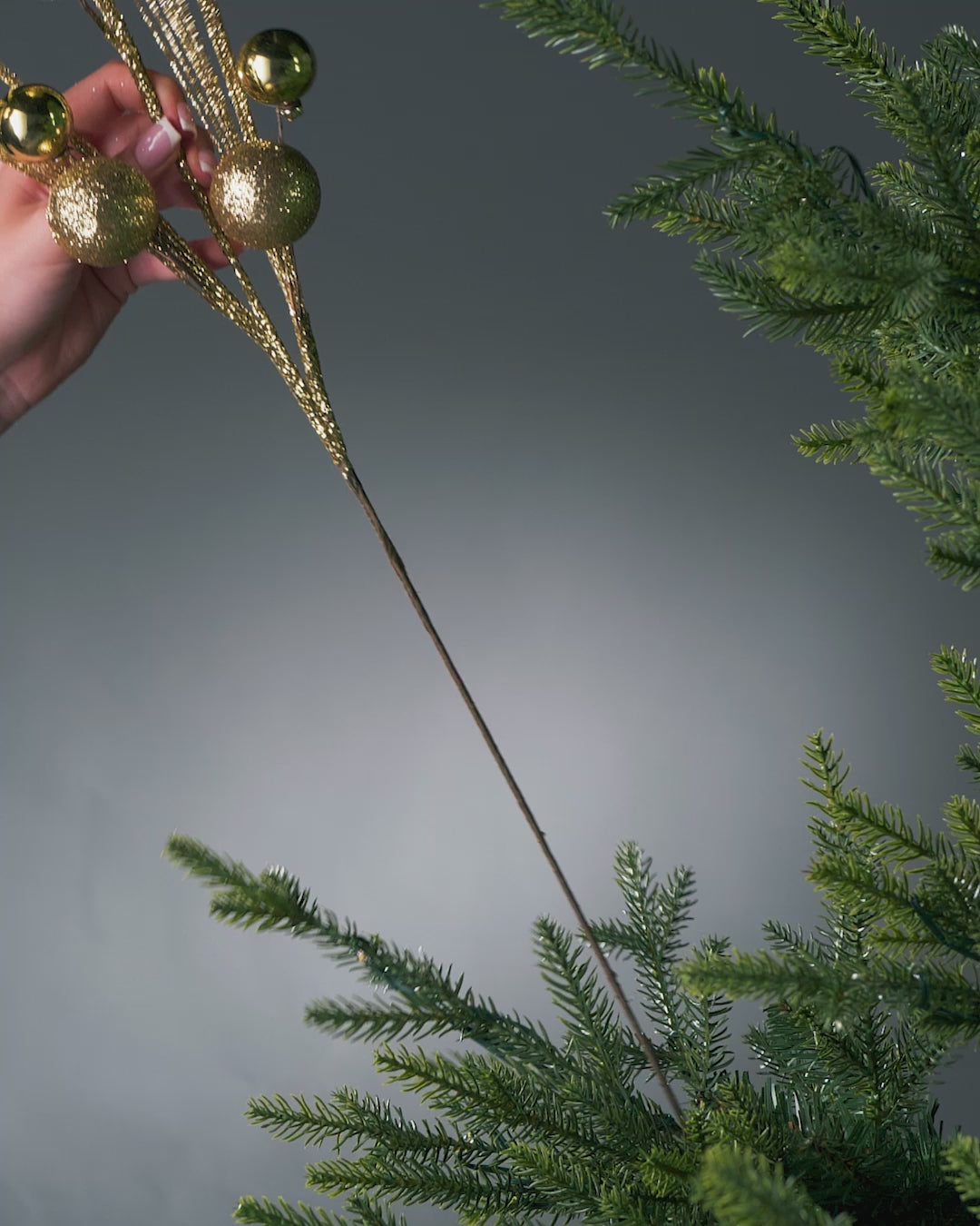 Load video: Glitter Bauble Spray, Gold, 72 cm