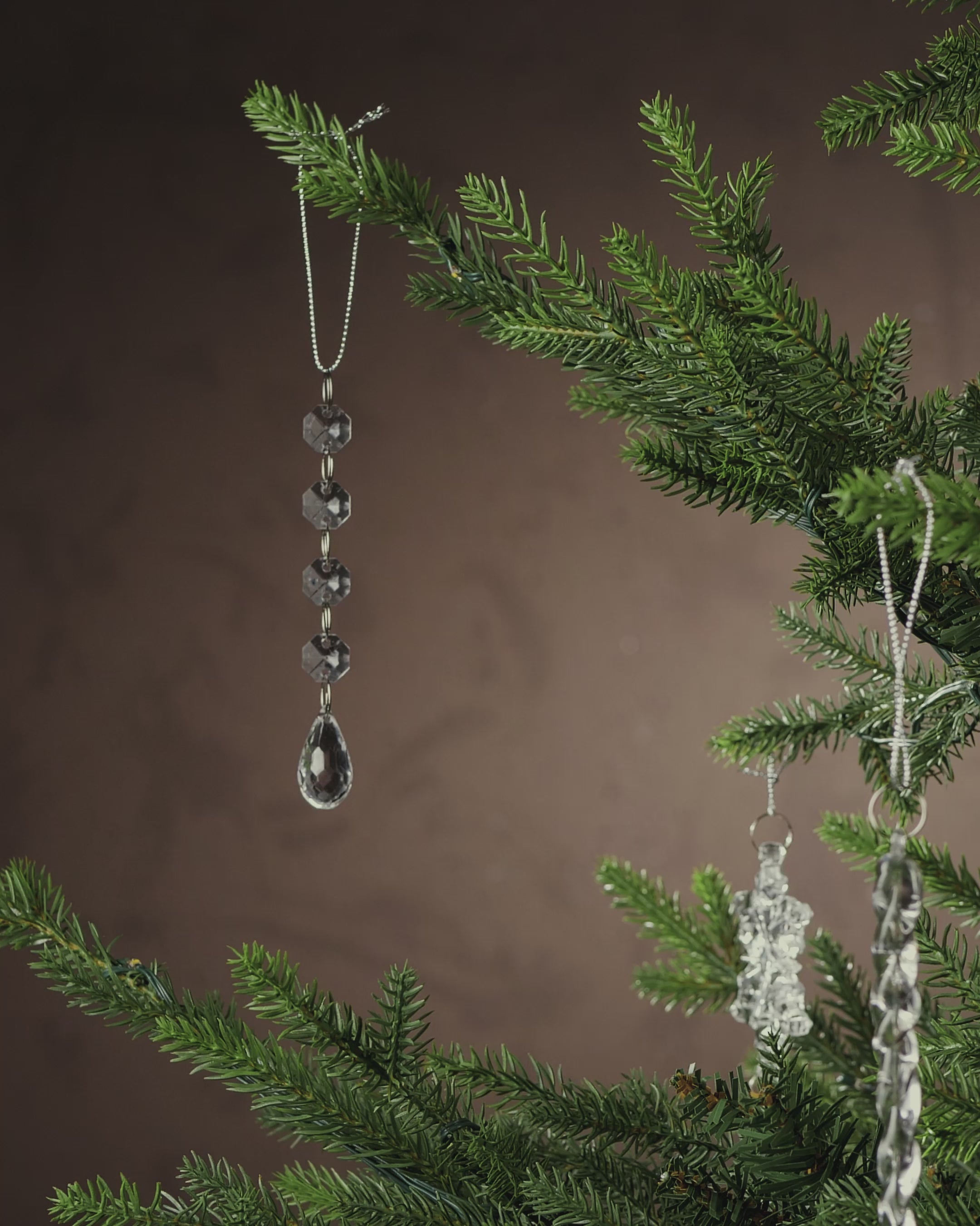 Load video: Set of 20 Acrylic Icicles