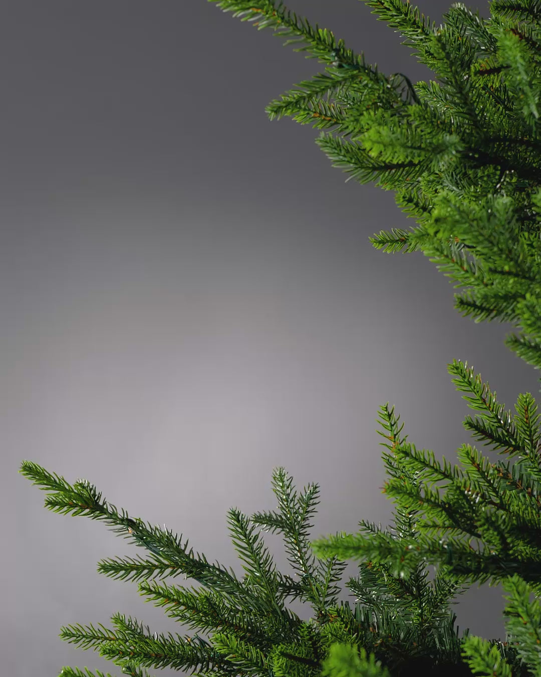 Load video: Silver Glitter Berry Christmas Tree Spray, 78 cm