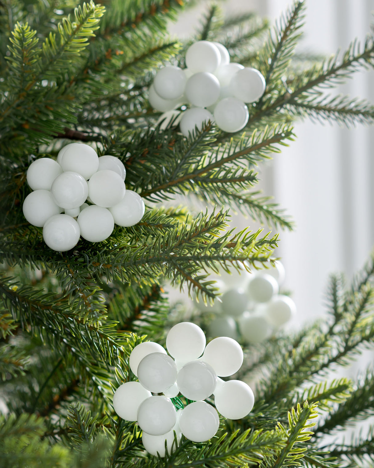 White Glass Berry Cluster Baubles, 5 pack