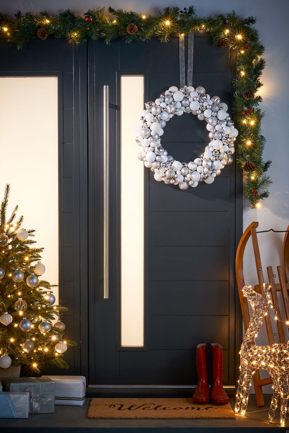 Moonbeam Bauble Wreath, 60 cm