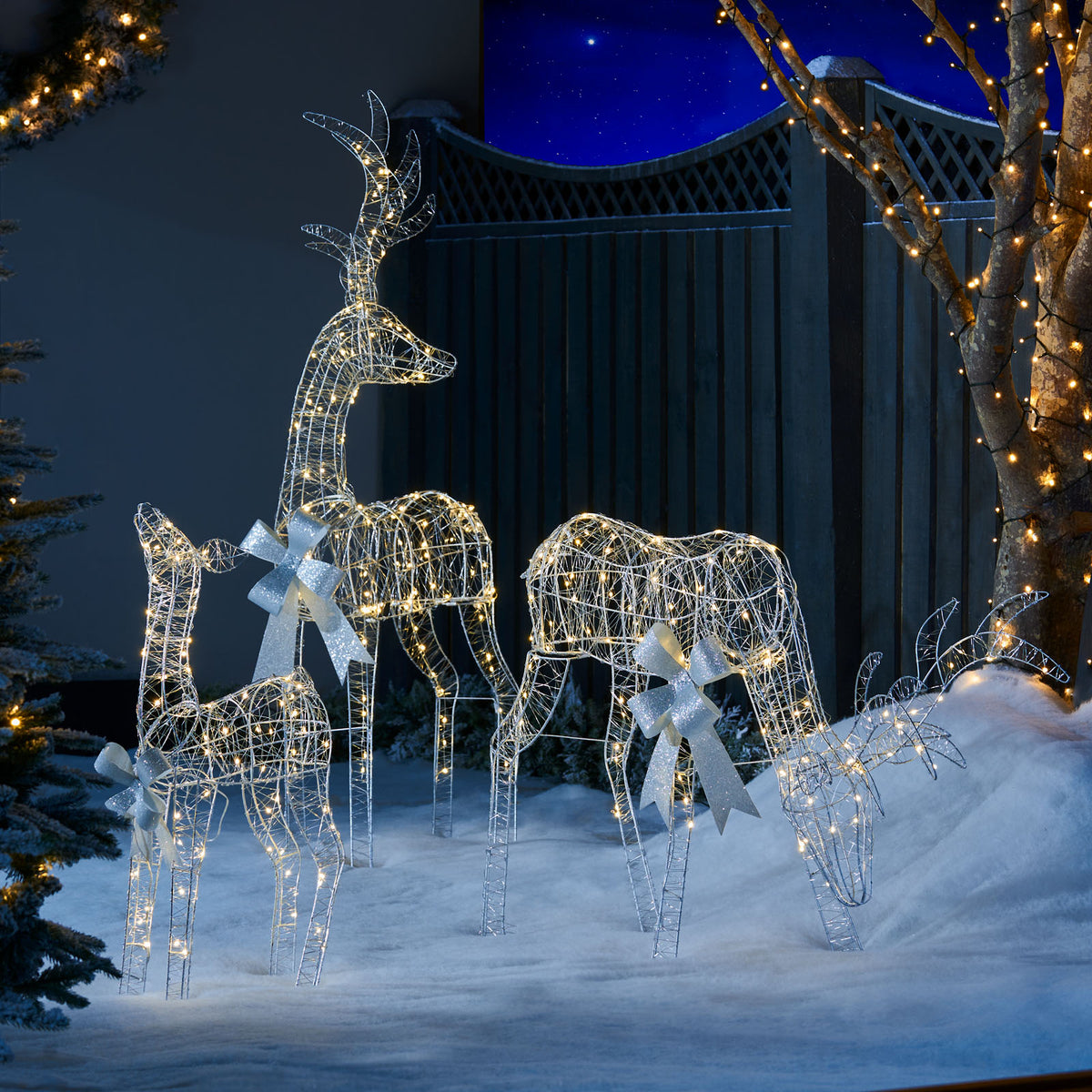 Pre-Lit Micro LED Reindeer Family Silhouette, 135 cm – We R Christmas