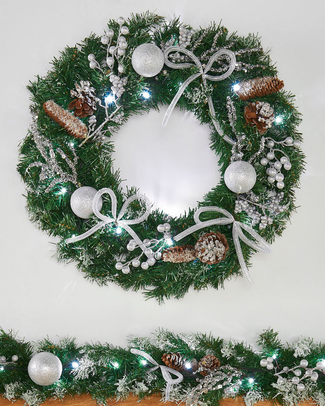 Pre-Lit Decorated Wreath, Silver Ice, 60 cm – We R Christmas