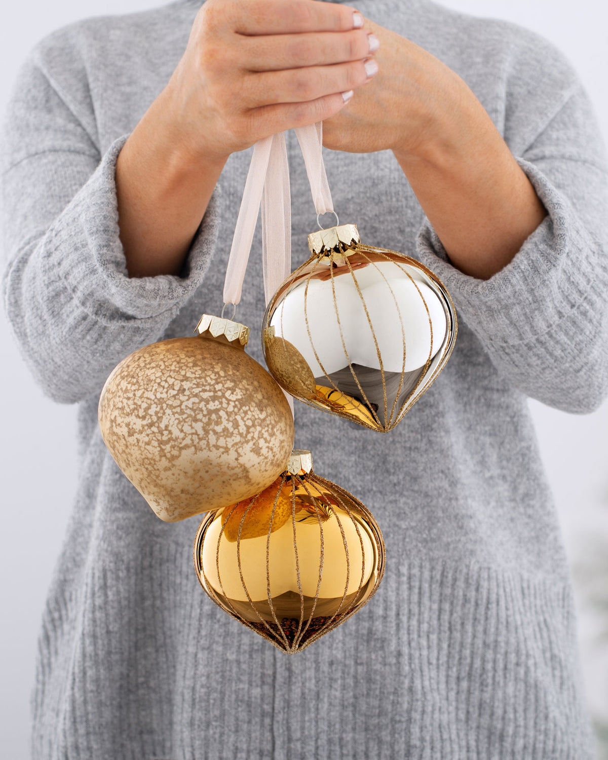 3 Glamour Glass Baubles, 11 cm