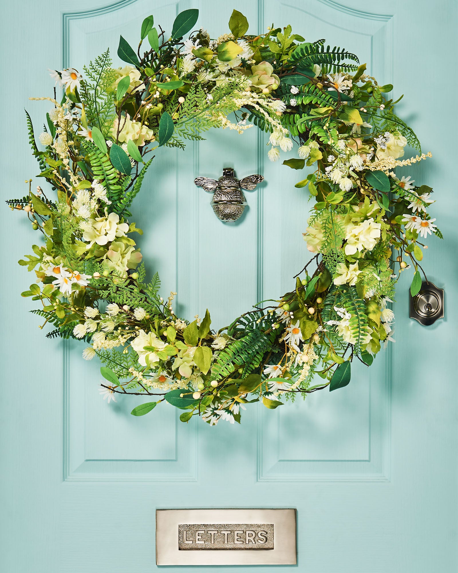 Artificial Floral Daisy Spring Wreath, Green & White, 28 Inch