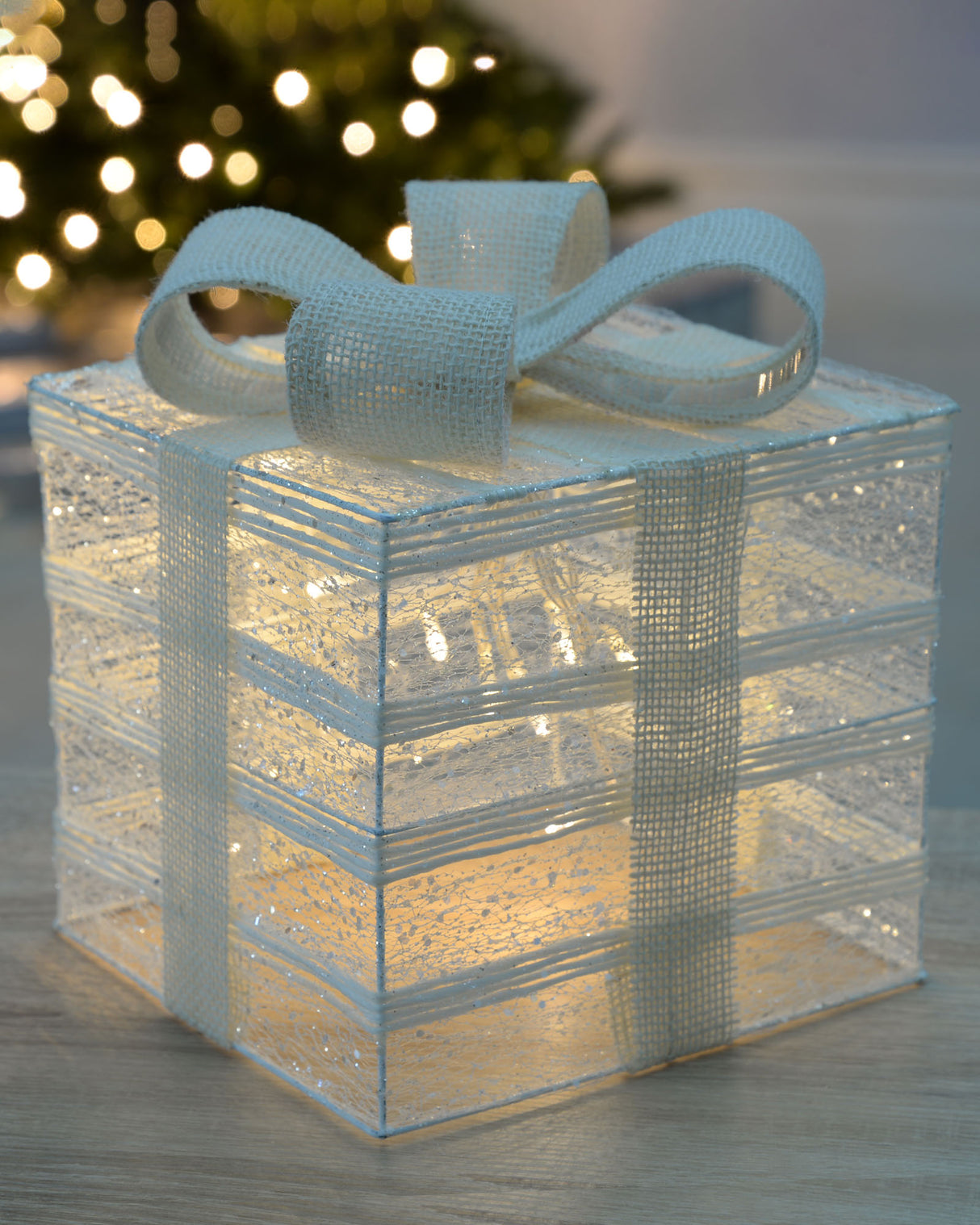 Pre-Lit Paper String and Gauze Gift Box, 20 cm