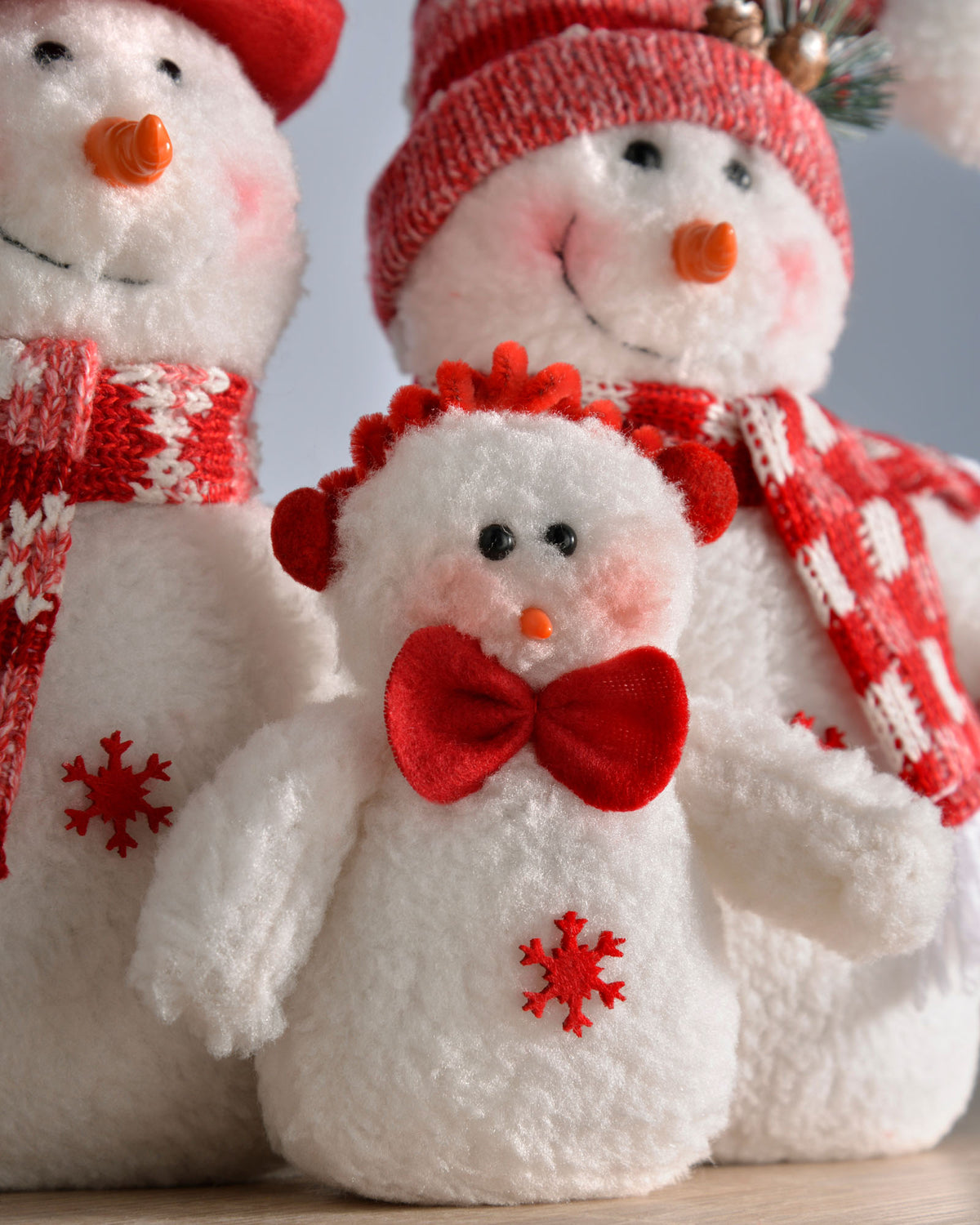 Snowman Family Figurine, Red/White, 27 cm