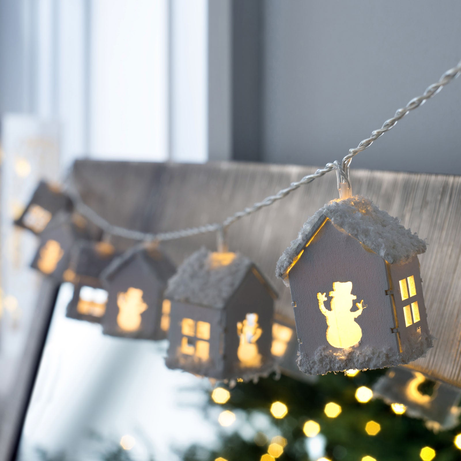 Wooden House LED Light String, 3 m