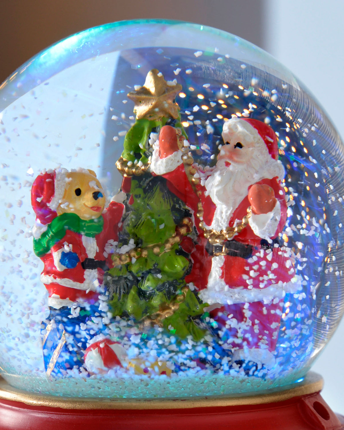 Colour Changing Santa Snowglobe, 10 cm