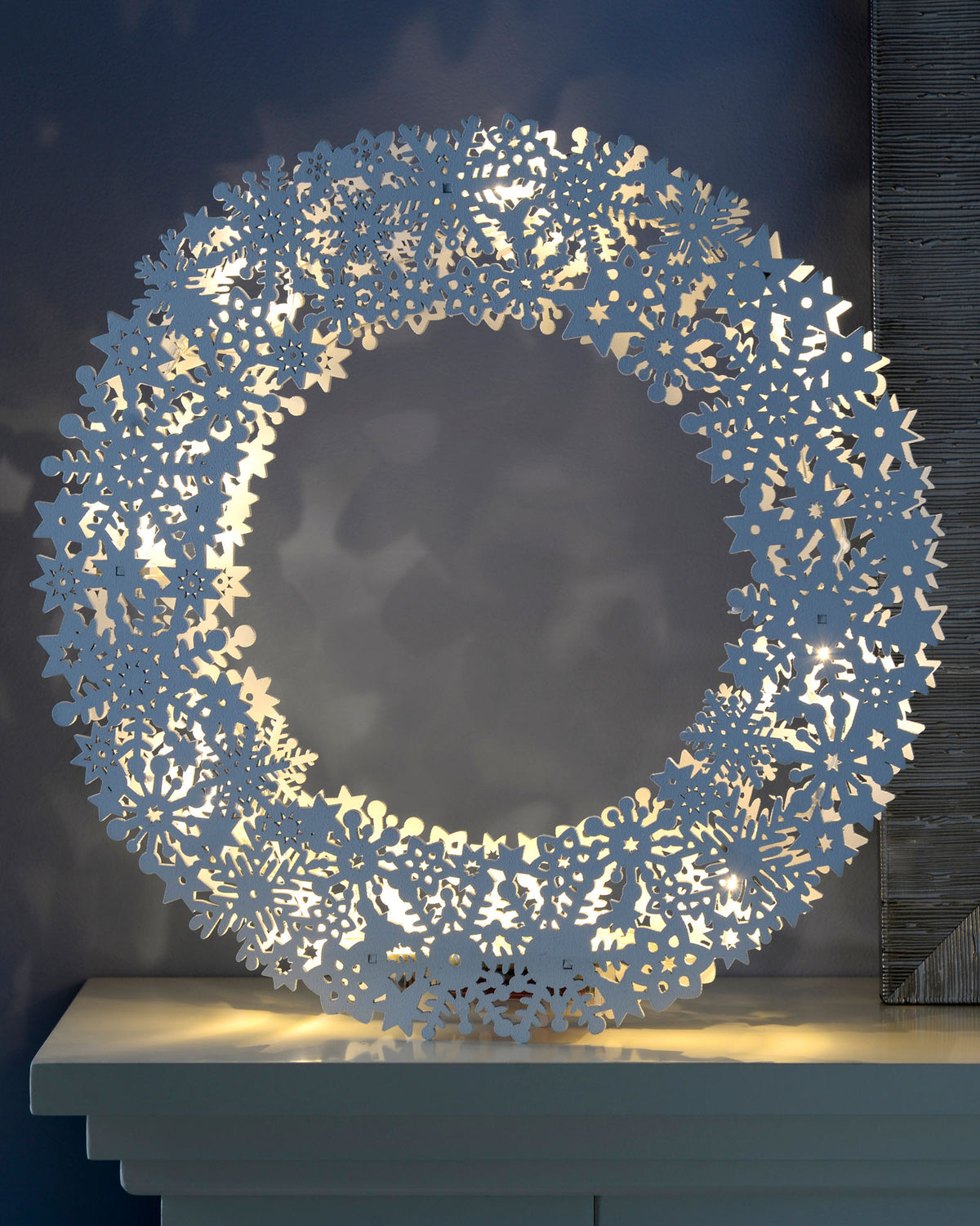 Pre-Lit Wooden Snowflake Wreath, 32 cm