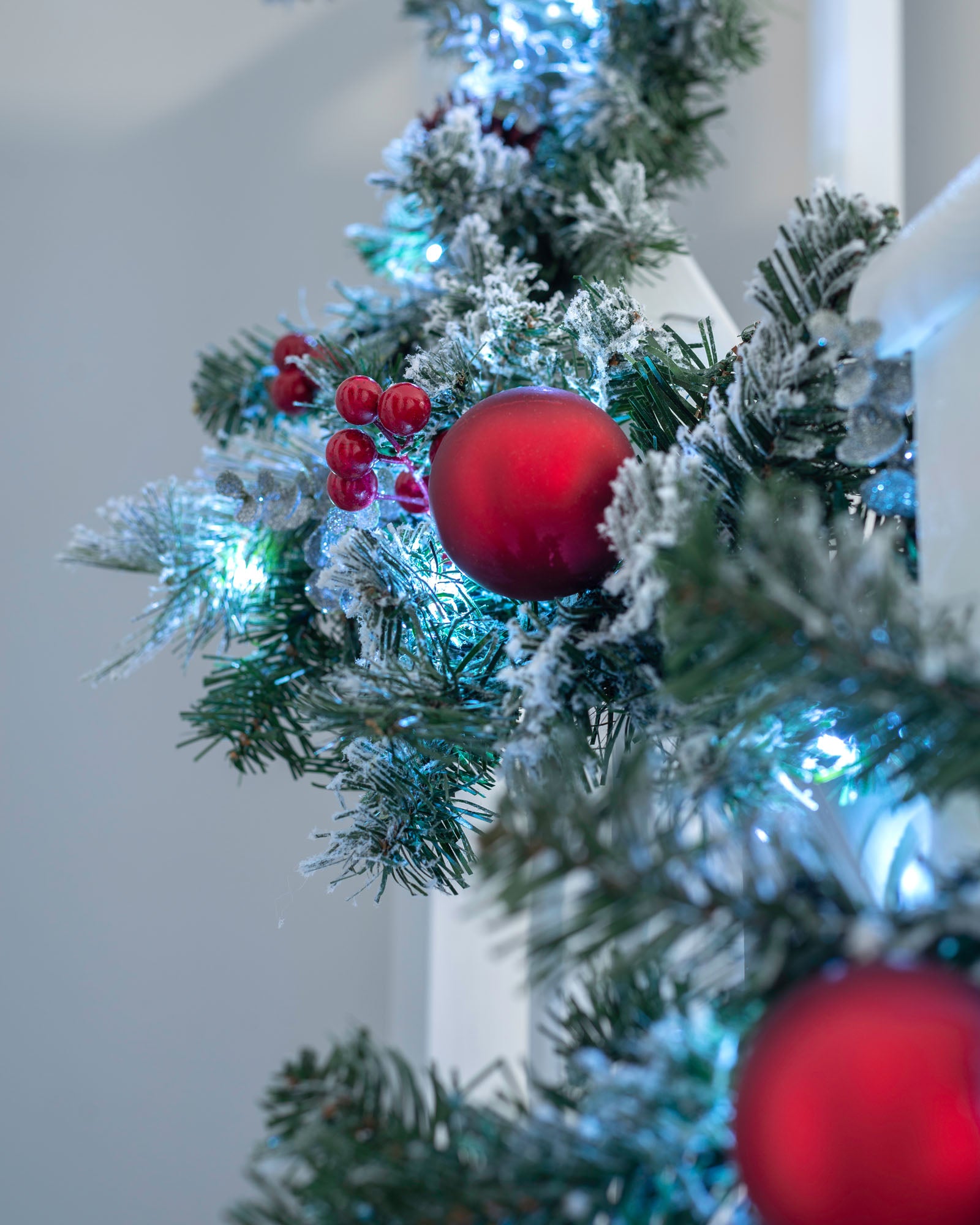 Pre-Lit Frosted Decorated Garland, 9 ft