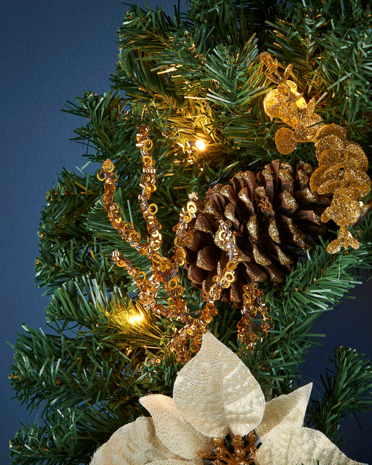 Pre-Lit Decorated Wreath, Gold/Cream, 60 cm