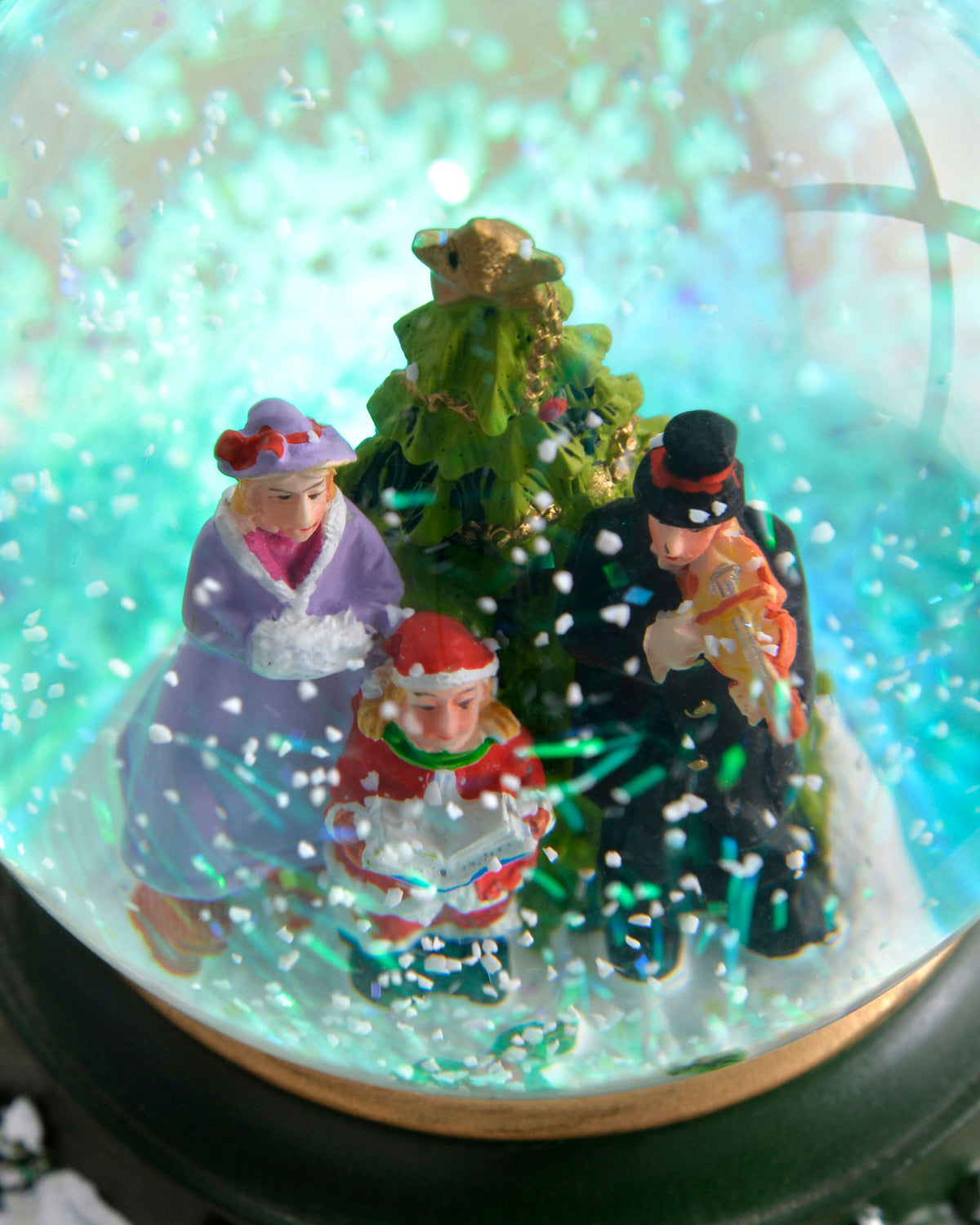 Colour Changing Carolers Snow Globe, 12 cm