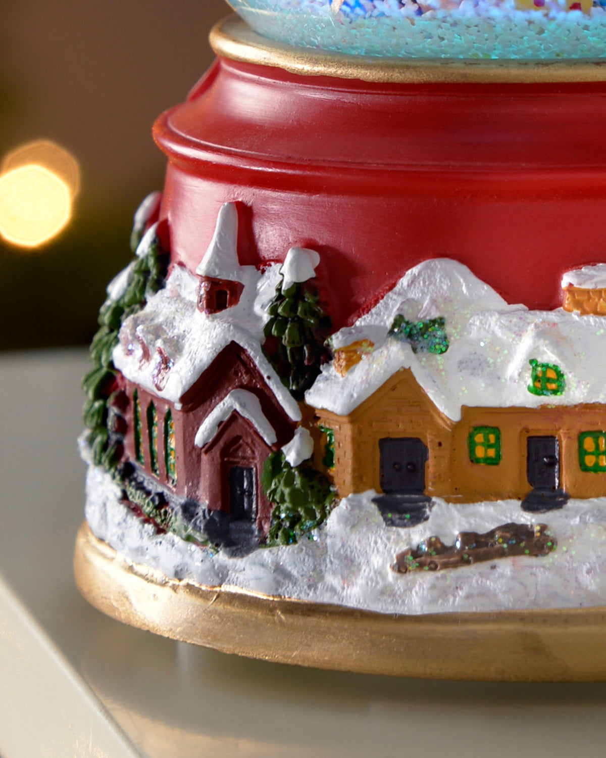 Colour Changing Santa Snowglobe, 10 cm