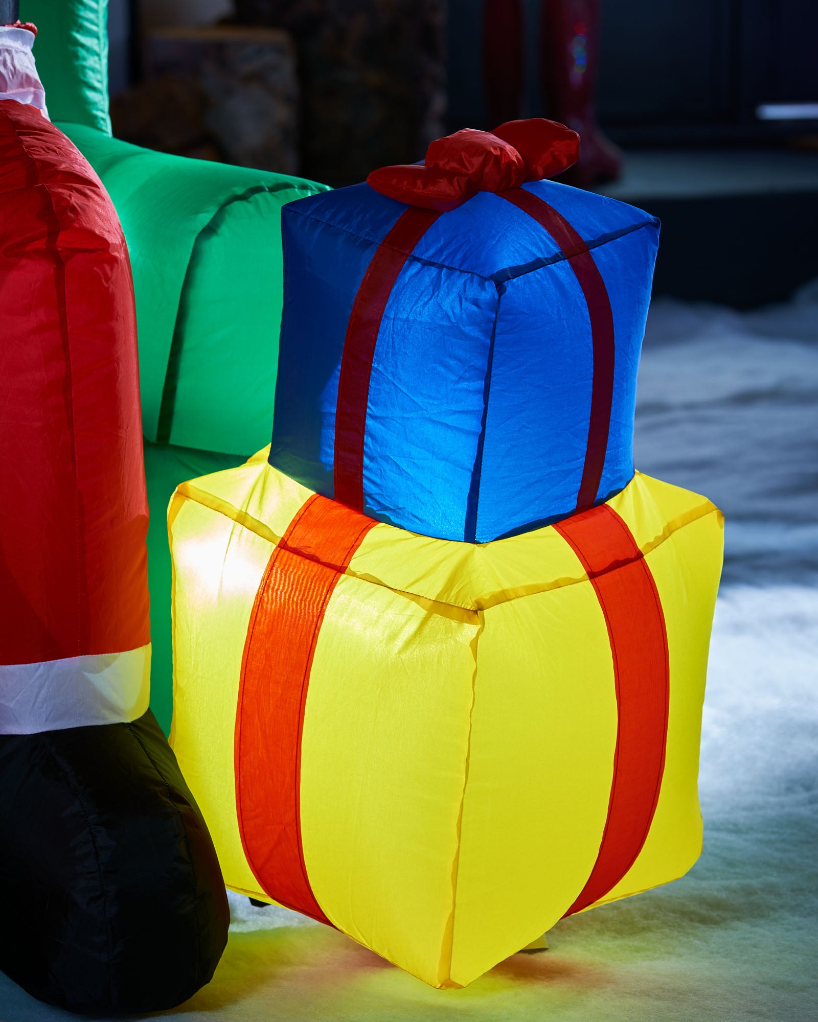 Pre-Lit Inflatable Santa with Present Stack, 5 ft